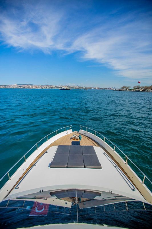 Private yacht party Istanbul Bosphorus