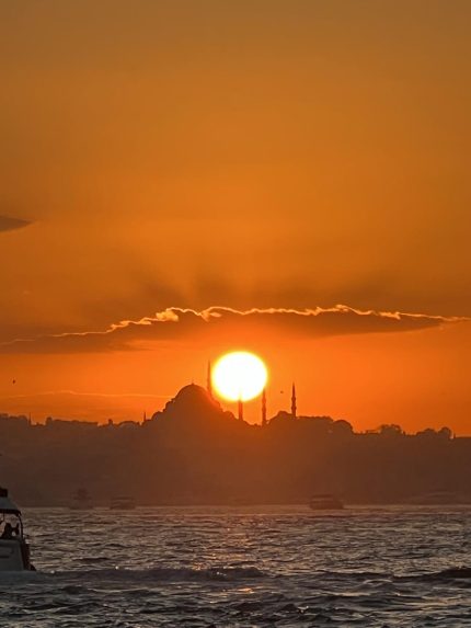 Private boat charter in Istanbul for a Bosphorus cruise