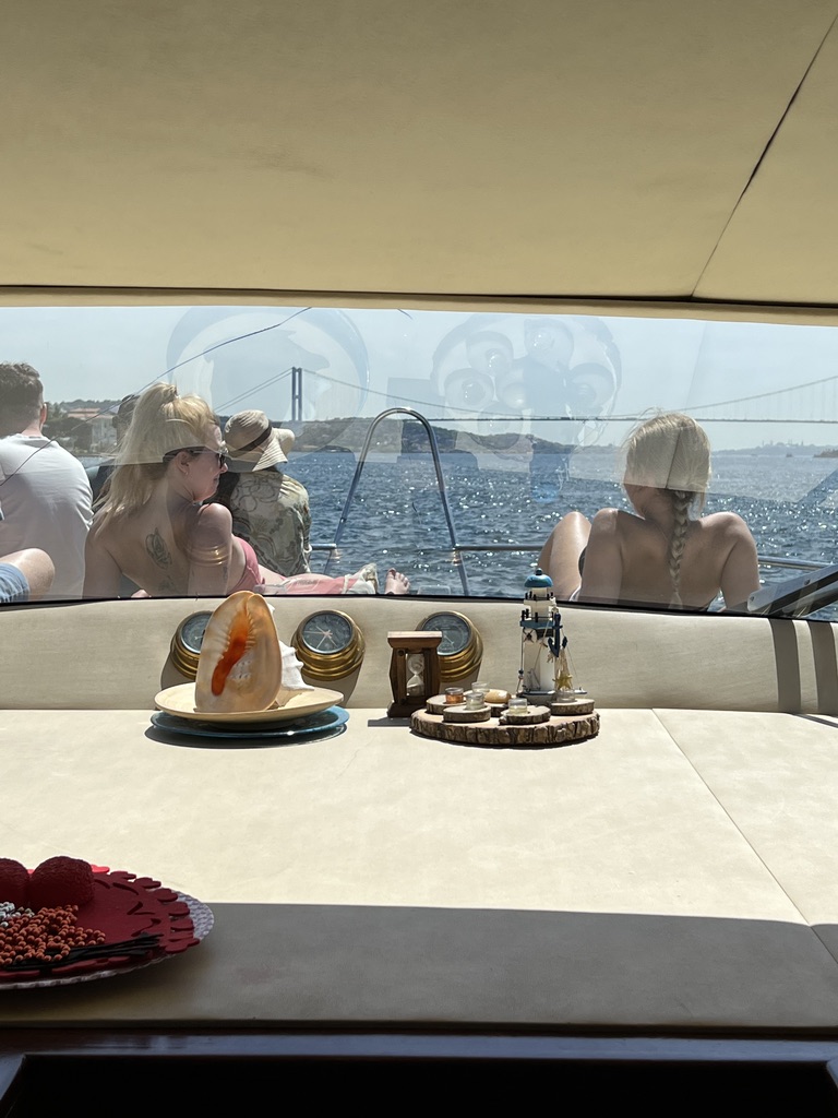 Private yacht party Istanbul Bosphorus