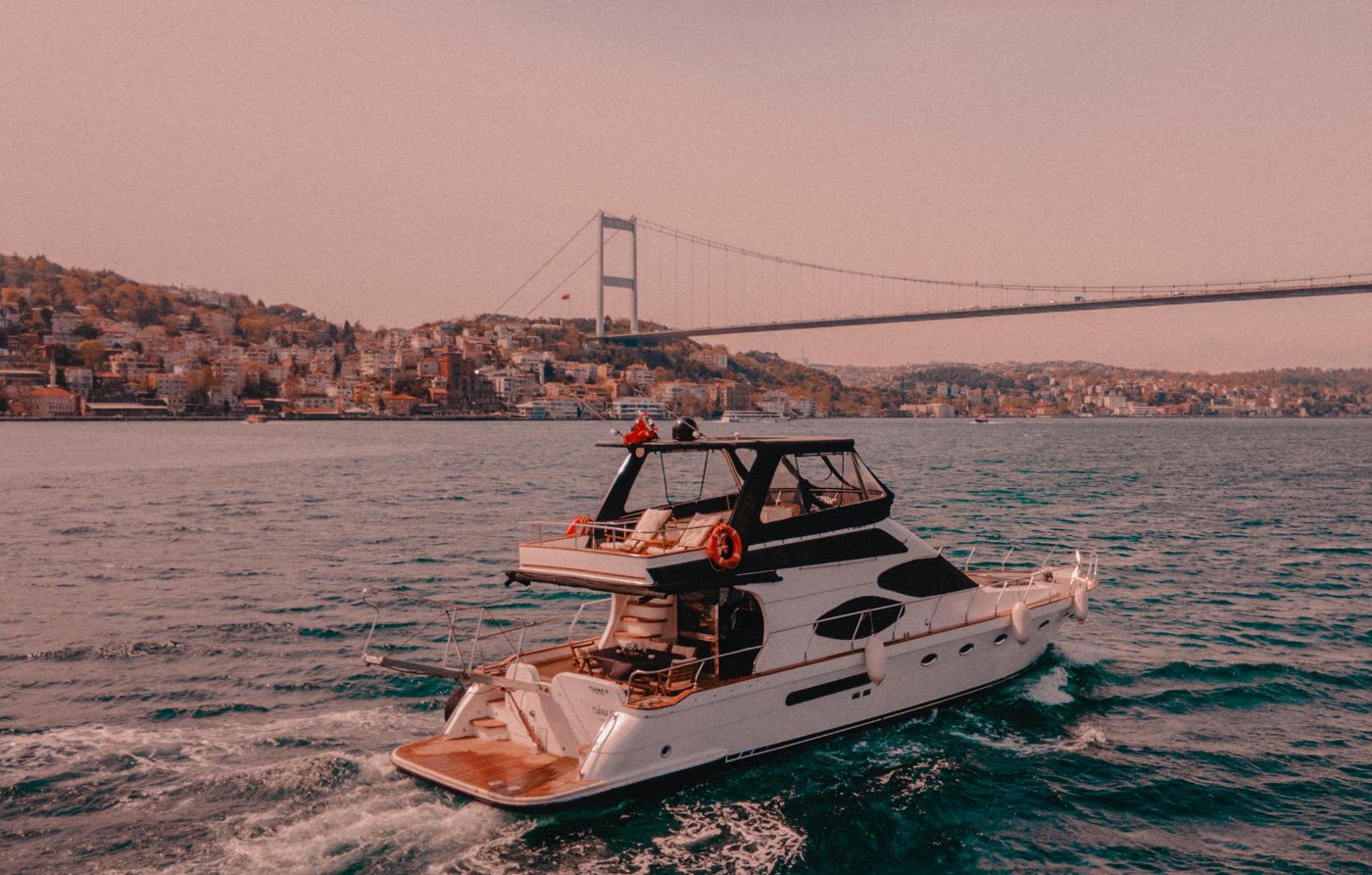 Tuana, 17 metre, 12 kişi: yönetim ekibi için